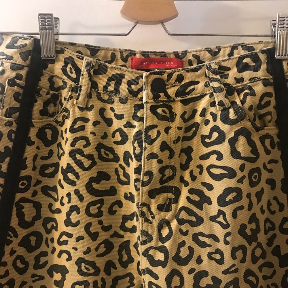 Fashion Nova Leopard High Rise Jeans - Picture 5 of 5